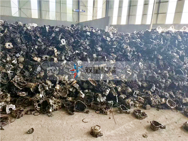 機件鋁破碎機物料破碎現場實拍