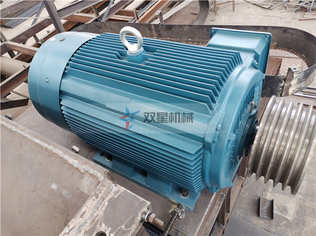 斷橋鋁破碎機電機現場實拍