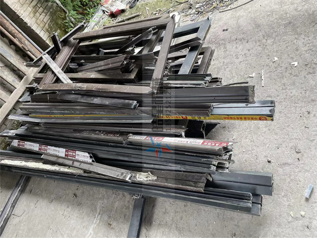 鋁合金物料破碎現場