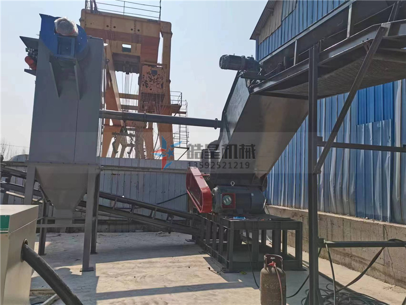 斷橋鋁破碎機 <a href='http://m.thecosmalshow.com/feilv/1660.html' target='_blank'><span>斷橋鋁破碎機</span></a>